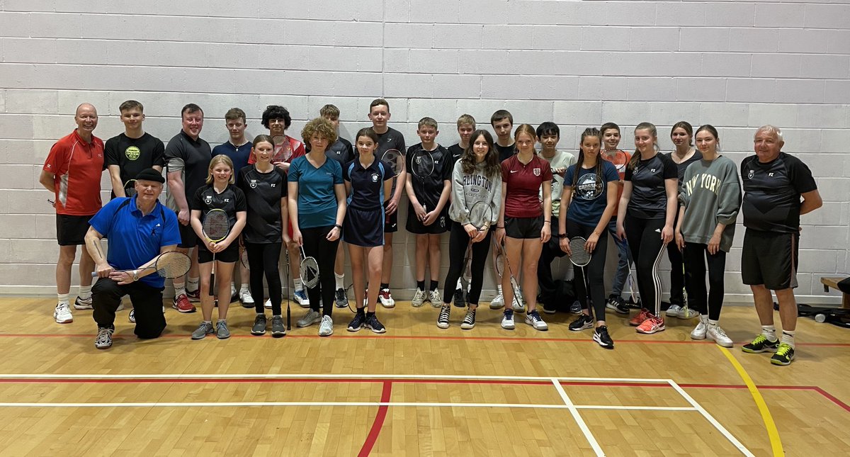 PaulPBadminton's tweet photo. We said “bonjour” to our French exchange students⁩ who joined us ⁦@BevBadminton⁩ Junior Club last night for some #badminton fun. https://t.co/CK2BPvP1Q4