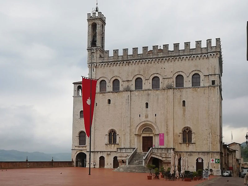 La ceramica di ieri e oggi dialoga nei musei eugubini - L’assessore Giovanna Uccellani: “Le nostre eccellenze protagoniste di un’esposizione che sarà itinerante”

#tesoridellumbria #buongiornoceramica #giovannauccellani #gubbiopg #intersezionizero
 lyn-x.com/shorturl/16va7…