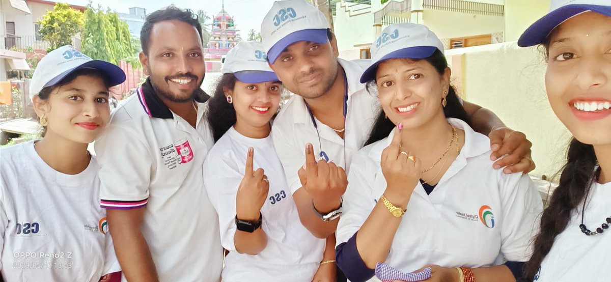 pmgdisha3's tweet photo. it's not the voting that's democracy,it's the counting. our  CSC VLE Smt Yashoda Mysore with her team done there power @CscKarnataka https://t.co/If7CsZHPYf