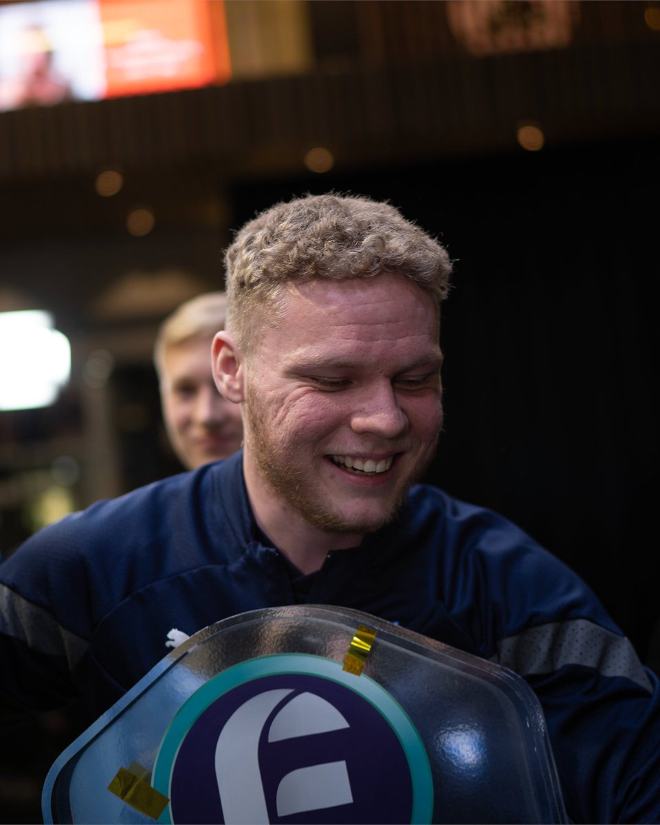 📲 Hi Siri, define 𝗛𝗔𝗣𝗣𝗜𝗡𝗘𝗦 in one picture 😍