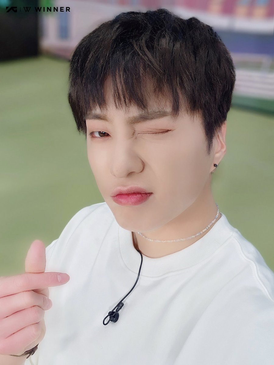 innercircleww's tweet photo. [WV] 230510 WINNER Weverse Media Yoon

WINNER Brothers Ep.5 Behind

Cheer here:
🔗 https://t.co/fIKiOE5NJQ

#YOON #강승윤 @official_yoon_ 
#WINNER #위너 @yg_winnercity @yginnercircle https://t.co/tiN2Fo0o2U