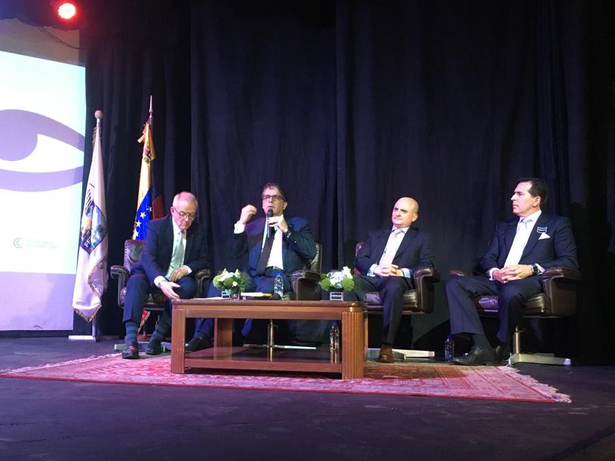 felipecontodo's tweet photo. A fin de impulsar el desarrollo económico del país.  Este #09may se realizó la primera Misión Exploratoria a Venezuela, organizada por  el Movimiento Empresarial Internacional de Francia,   @MEDEF_I y @fedecamaras, esta actividad promueve la cooperación entre ambas naciones. https://t.co/ky9GrYLLIm