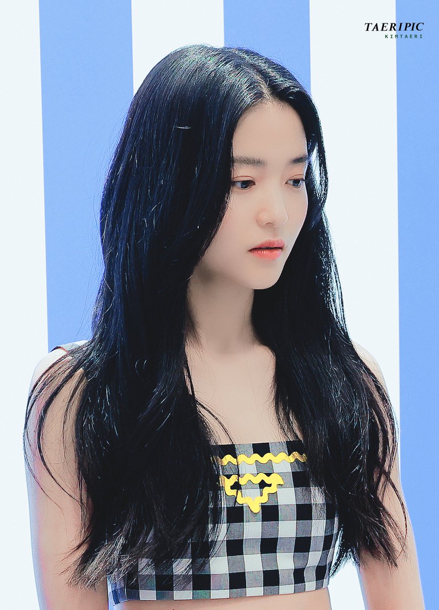 taeri_pic's tweet photo. 230508 프라다
필승각도
#김태리 https://t.co/tUGKkx270r