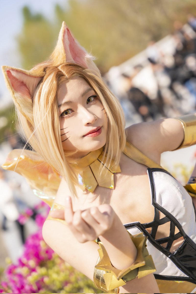 hw_soubin59's tweet photo. 2023 LCK SPRING FINALS 
KDA Ahri Prestige 
Cos By @saeyang_cos 
.
.
#LCK #lckspring #LCKSPRINGfinals #lol #cos #cosplay #롤 #리그오브레전드 #코스프레 #코스프레사진 #아리 #kda아리 #kda아리프레스티지 #kdaahri #kdaahriprestige #Ahri https://t.co/tnUTOLjqyQ