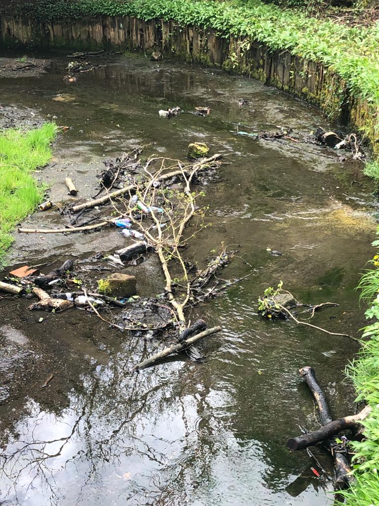 Cleaning up local areas as part of the #BringBacktheDenes #project. #Partnership working between <a href="/SkillMillDurham/">Skill Mill Durham</a> and <a href="/PtrleeTC/">Peterlee Town Council</a> to #cleanup #parks and improve #communitysafety. 
<a href="/IiC_rights/">InvestinginChildren</a> <a href="/togetherdurham/">Together Durham</a> <a href="/DurhamPCC/">Durham PCC</a> <a href="/DurhamCouncil/">Durham County Council</a> @EDGENorthEast1 <a href="/nestrg/">North East Skills Training</a> <a href="/durham_uni/">Durham University</a> #socent
