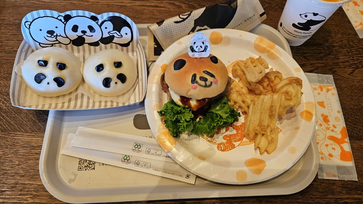 manataco__o's tweet photo. 和歌山、大阪旅行で食べたご飯( ´ڡ`*   )
しらす丼🐎💨 https://t.co/2vvFj5hxDr