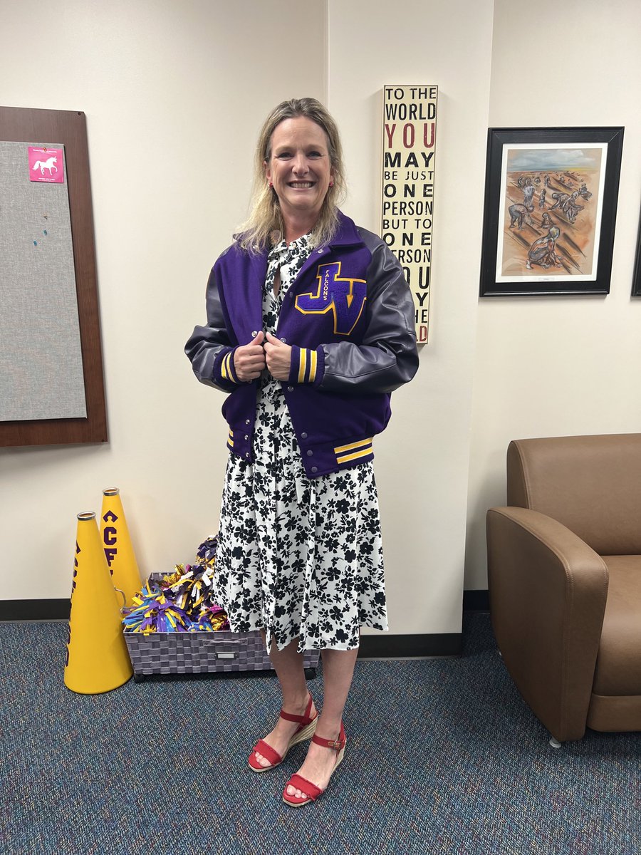 Lynn Blakeslee tweet media