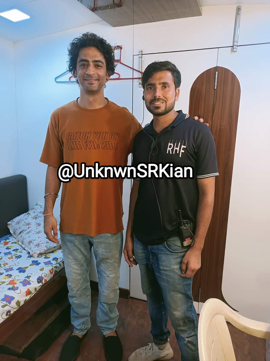 #BREAKING

#AnilGrover is going to make his Bollywood Debut with #Dunki

@AnilGrover_ will be seen playing supporting role in the film

He is younger brother of popular Actor-Comedian #SunilGrover

#ShahRukhKhan𓀠 #SRK𓃵 #SRK #ShahRuhKhan #ShahRukhKhan #Pathaan #Jawaan #Jawan