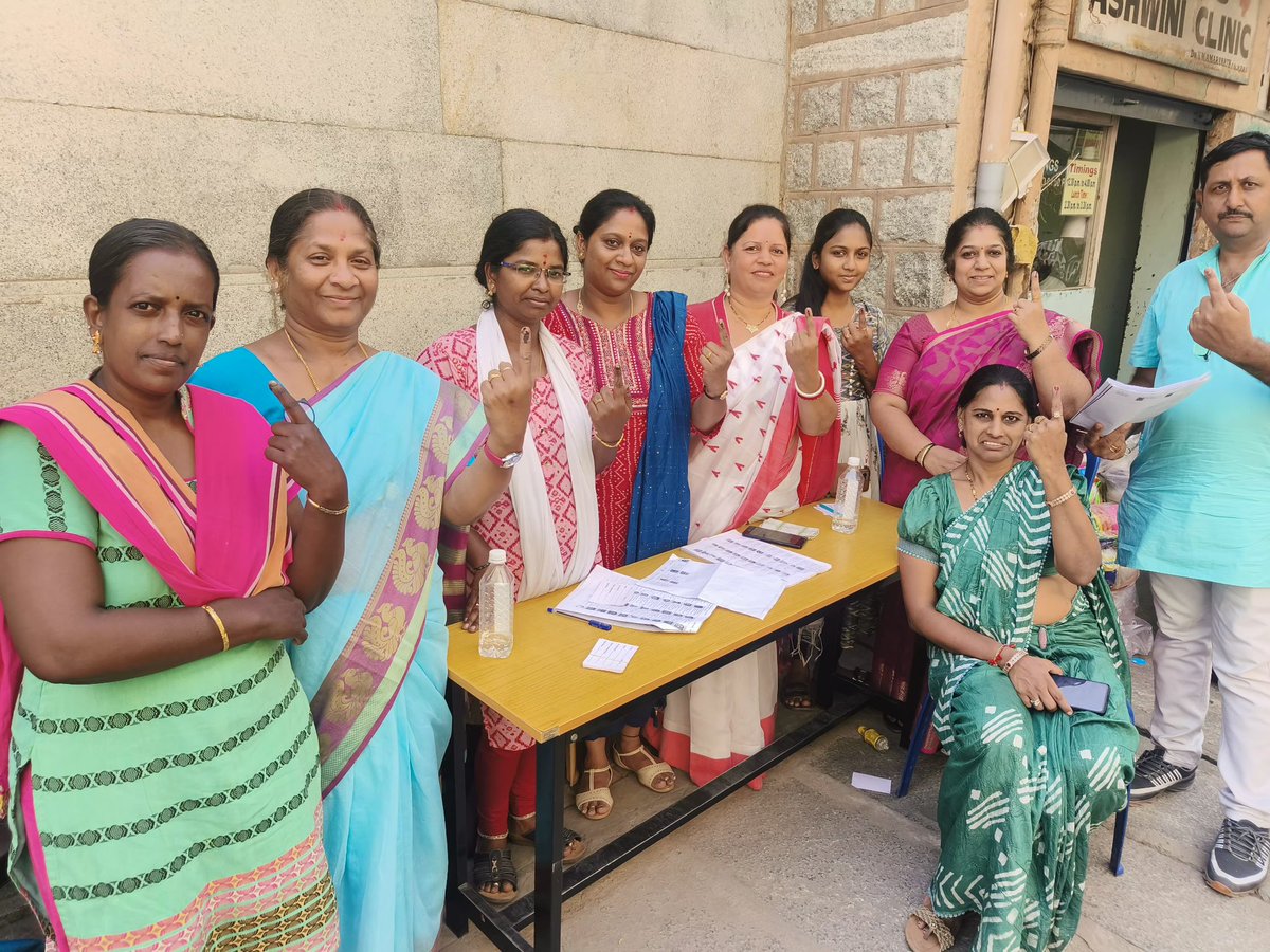 Feel proud to  have casted my vote
Jai Hind Jai Karnataka
#NariShaktiWithModi 
#HanumaBhaktaModi #PoornaBahumata4BJP #BJPYeBharavase #BJPWinningKarnataka #DoubleEngineSarkara