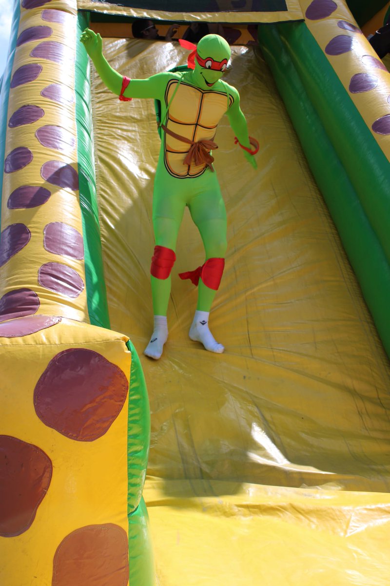 Kingston Grammar (@kgs1561) on Twitter photo Lots of fun in Ditton Field for our #Leavers today🎢🎉! #LeaversDay #MoreThanJustASixthForm @KGSheadmaster <a href="/HMC_Org/">HMC (The Heads' Conference)</a> #DittonField <a href="/KGS_SixthForm/">Sixth Form | Kingston Grammar School</a> Lots of fun in Ditton Field for our #Leavers today🎢🎉! #LeaversDay #MoreThanJustASixthForm @KGSheadmaster <a href="/HMC_Org/">HMC (The Heads' Conference)</a> #DittonField <a href="/KGS_SixthForm/">Sixth Form | Kingston Grammar School</a>