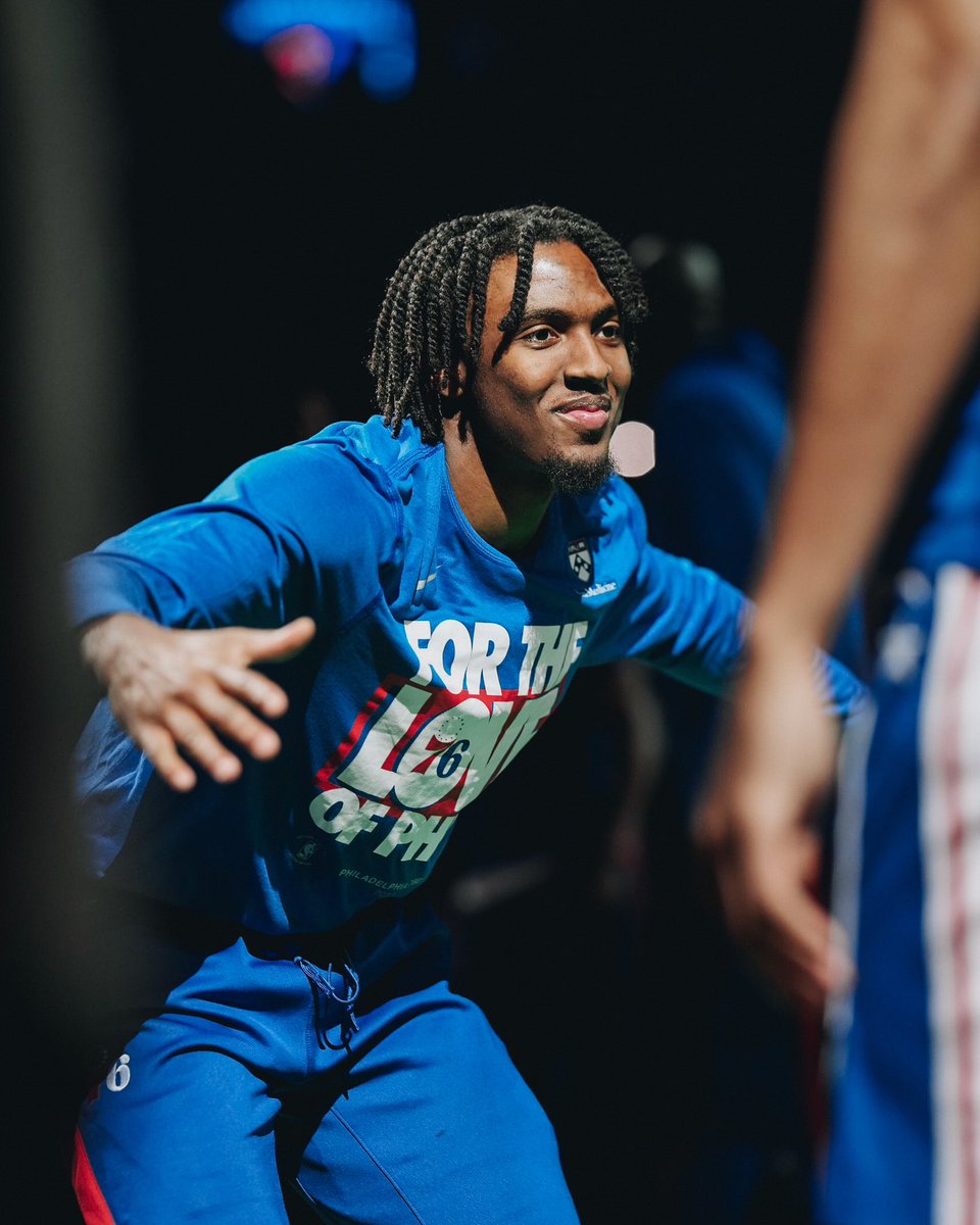 sixers's tweet photo. good morning. 😁 https://t.co/tYwJeQp2l4