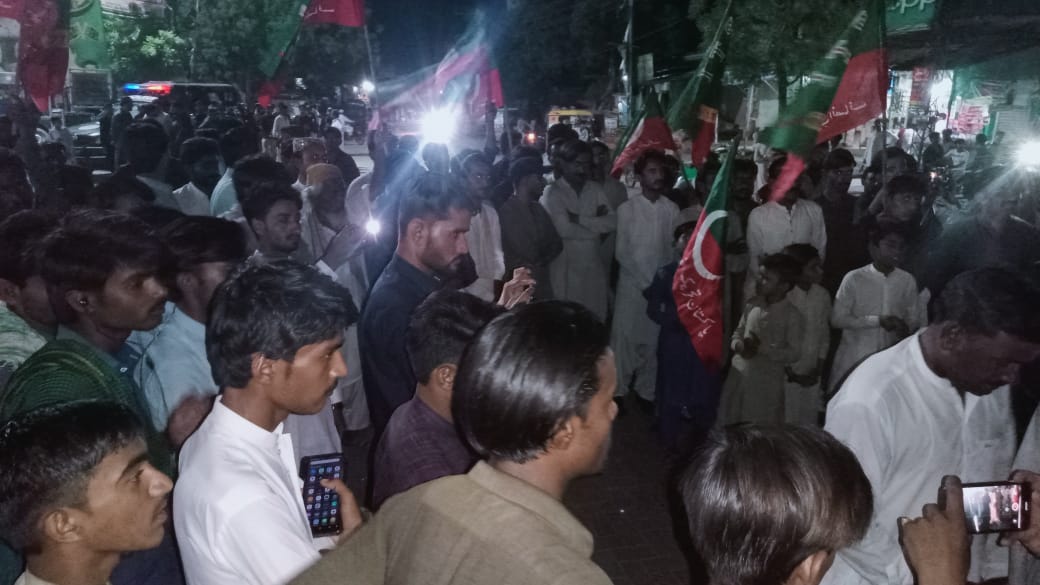 #PTI #Tharparkar #Mithi protest again arrest Chairman <a href="/ImranKhanPTI/">Imran Khan</a>