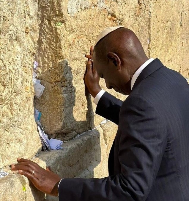 K24Tv's tweet photo. President William Ruto’s solemn moment at the Wailing Wall in Jerusalem. #K24Updates https://t.co/OJO23SYTKp