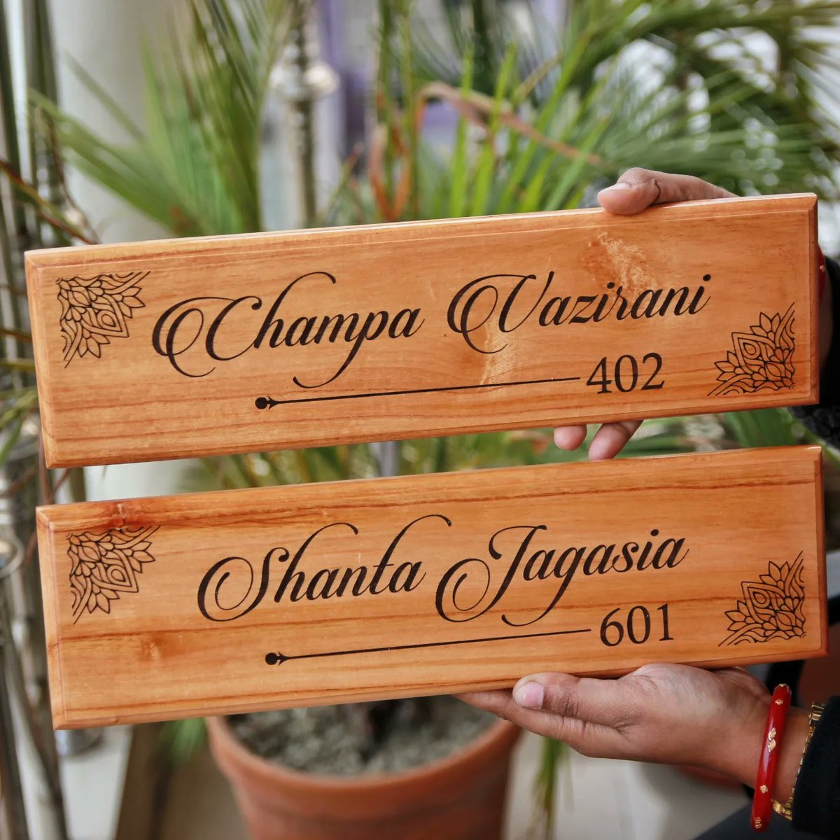 woodgeekstore's tweet photo. Personalised wooden nameplates for your home that will make the entrance of your house prettier.
#woodgeek #woodgeekstore #nameplates #woodennameplate #personalisedgifts #housenameplates #homesign #housesign #nameboard #homedecor #housewarminggift #customgifts #woodworking https://t.co/SlUCxigicm