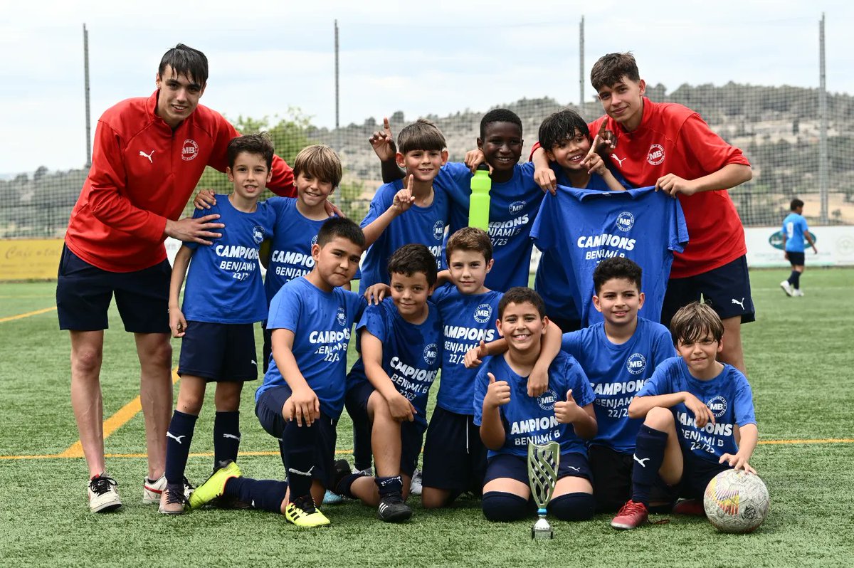 CFBMB's tweet photo. #CAMPIONS Aquest cap de setmana el Benjamí B de Vilafranca del Penedès s'ha proclamat campió i ha aconseguit l'ascens a segona divisió.

Enhorabona per la feina que heu fet Pau, Jaume i tots els jugadors i famílies! https://t.co/Wa7xWIlN7O