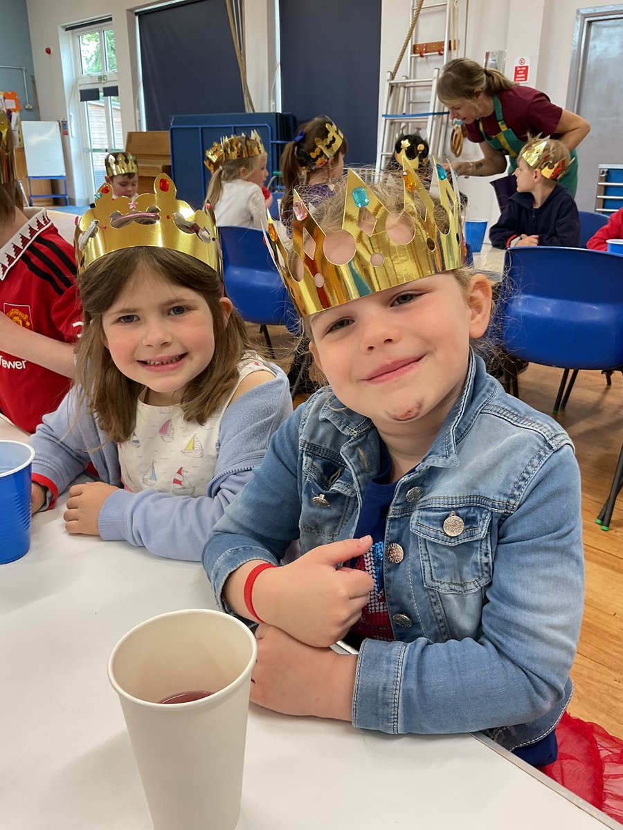 InfantWalsh's tweet photo. Silver class enjoyed celebrating the Royal Coronation. We made crowns, wore royal colours and had a lovely picnic lunch. Lots of children drew and wrote cards and letters to the new King 🫅 https://t.co/pBipm9fRZF