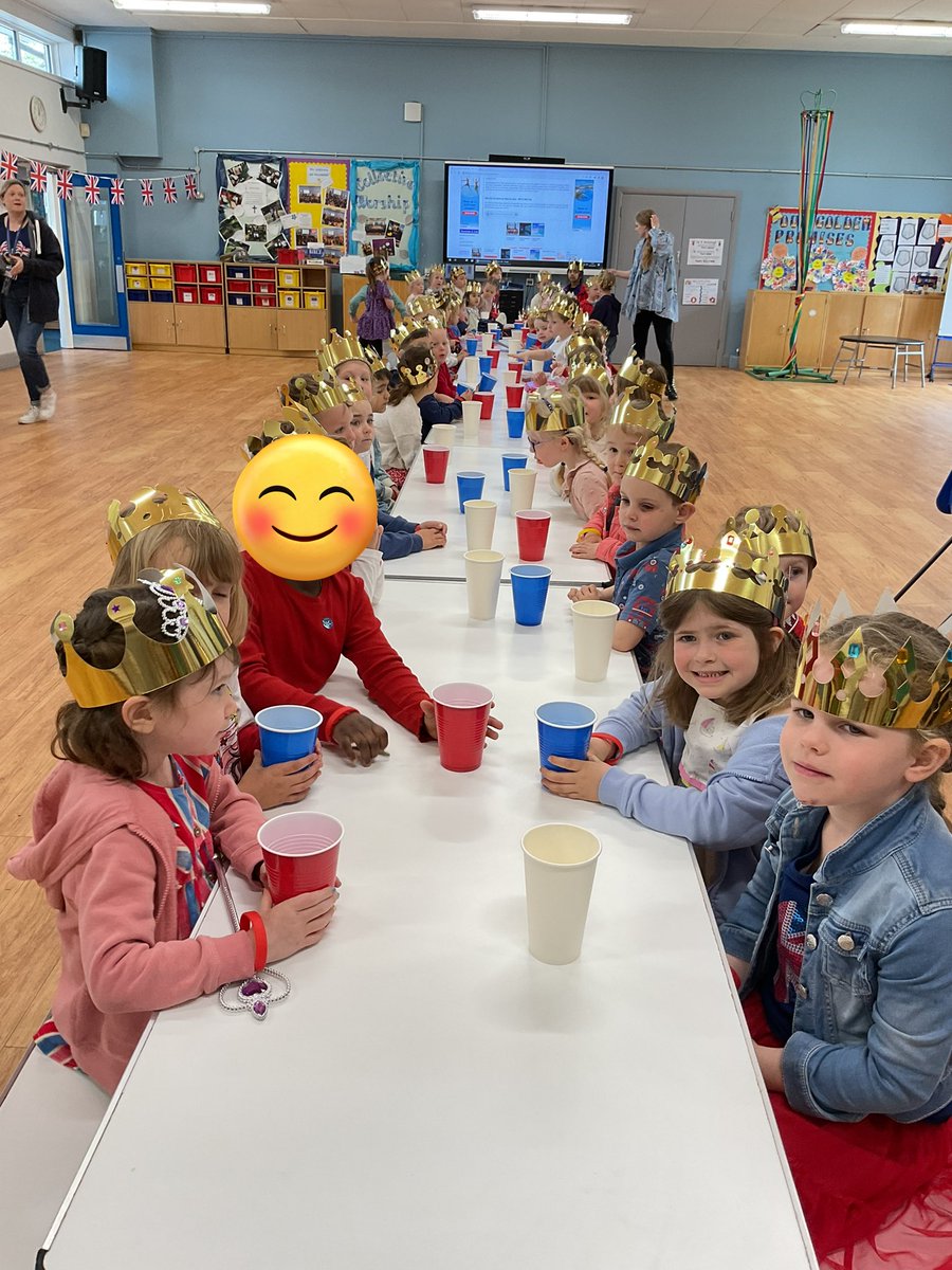 InfantWalsh's tweet photo. Silver class enjoyed celebrating the Royal Coronation. We made crowns, wore royal colours and had a lovely picnic lunch. Lots of children drew and wrote cards and letters to the new King 🫅 https://t.co/pBipm9fRZF