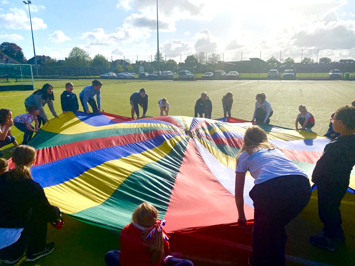 Buddy Brilliant! Our jnr members &amp; their fab teenage buddies from <a href="/KESSOTON/">KES</a> teamed up for a fantastic evening of fun, socialising &amp; activity, followed by a shared meal. Judging by the smiles, we think the evening was a huge success! #Friendship #SocialOpportunities <a href="/HeadKESSoton/">Neal Parker</a>