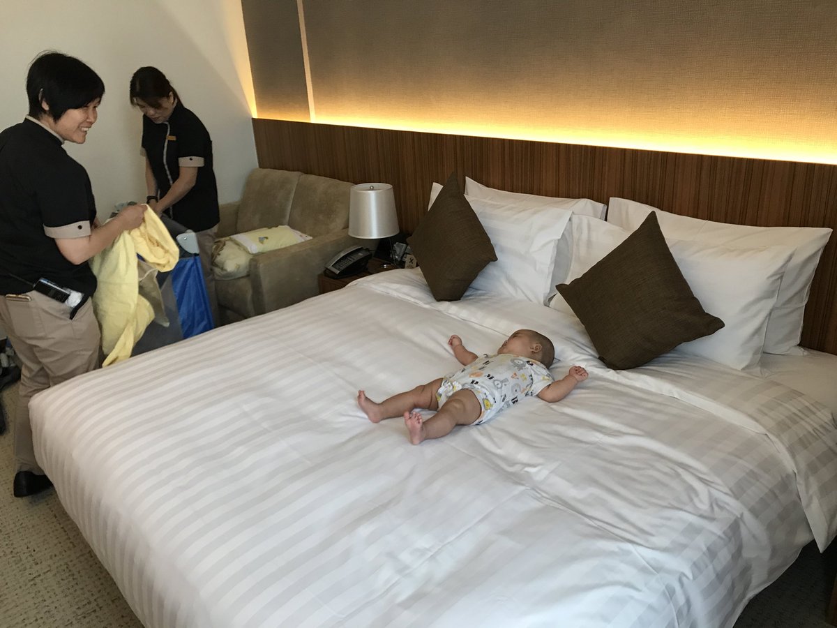 jackpot_hide's tweet photo. #準富裕層の心得
その10
・子供を産む時はキッチン付きホテルに住む(1年

理由は至極簡単で嫁が産後鬱になる原因のほとんどがホルモンバランスの変化と新生児の世話によるものだからだ

ホテルに住み外食とクリーニングを駆使すればパートナーの負担は激減し巷で噂されるような夫婦間の不仲は起きない https://t.co/I0795CD4me