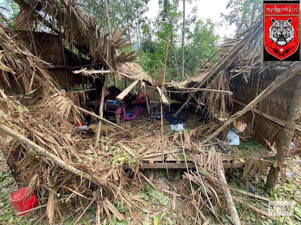 HtunA97494's tweet photo. Military armed forces bombarded a camp of local defense forces at the border of Yay tsp and Thanphyuzayet tsp, Mon state on 7th May, resulting in falling of 3 PDF members. Rest in Power. #2023May10Coup #China_StopYourHypocrisy #WhatsHappeningInMyanmar https://t.co/FIZCz8ThRX