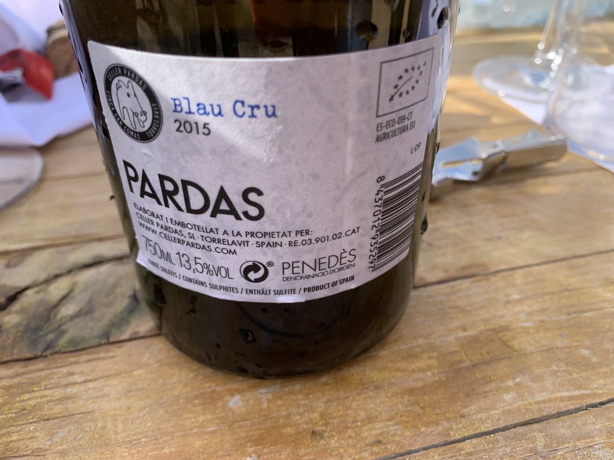 spanish_wl's tweet image. #Sumoll and #Malvasía are at the heart of the small revolution taking place in ⁦@dopenedes⁩ and, as these two wines by ⁦@CellerPardas⁩ show, they also have the ability to age.