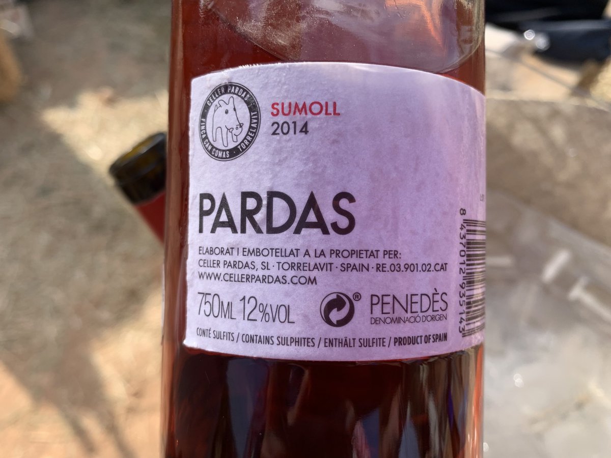 spanish_wl's tweet image. #Sumoll and #Malvasía are at the heart of the small revolution taking place in ⁦@dopenedes⁩ and, as these two wines by ⁦@CellerPardas⁩ show, they also have the ability to age.