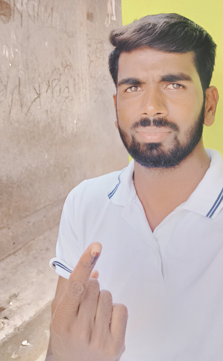 ramesh00409726's tweet photo. ದೇಶದ ಭವಿಷ್ಯಕ್ಕಾಗಿ ನನ್ನ ಅಧಿಕಾರ ಮತ್ತು ಕರ್ತವ್ಯ ಎರಡರ ಪ್ರಯೋಗವೂ ಆಯ್ತು..

🚩ಜೈ ಭಜರಂಗಿ 🚩
#KarnatakaElections2023 https://t.co/GofmyhjPJW