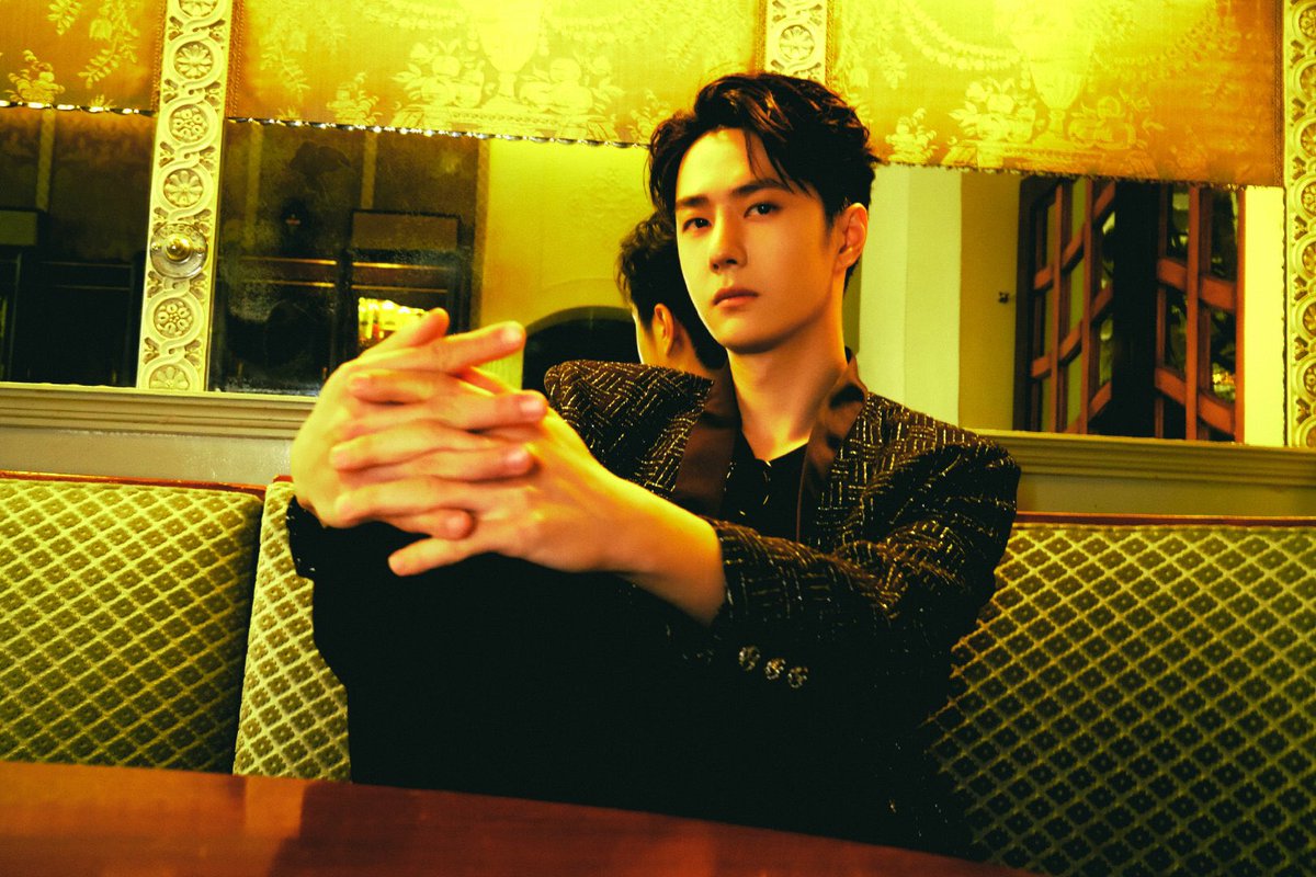 ELLEThailand's tweet photo. หล่อแบบสมกับเป็นท่าน! เก็บตกภาพของศิลปินหนุ่มสุดเท่ ‘หวังอี้ป๋อ’ กับครั้งแรกของเขาที่แฟชั่นโชว์ @CHANEL คอลเล็กชั่น Cruise 2023/24 ��ี่ลอสแอนเจลิส สหรัฐอเมริกา ในค่ำคืนที่ผ่านมา

Photo: Yibo-Official Weibo 
#WangYibo_CHANELCruise24
#CHANELCruise 
#WangYibo #王一博 #หวังอี้ป๋อ https://t.co/Pf0O4YteHu
