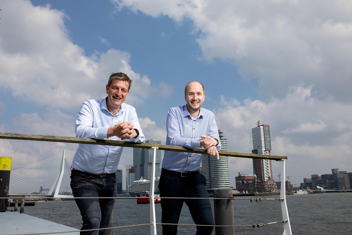 De voorlopers uit de #HydroGeneration <a href="/Elestor_BV/">Elestor - Hydrogen Flow Batteries</a> en <a href="/Vopak_Nederland/">Vopak in Nederland</a> werken samen aan grootschalige opslag van duurzame energie. Maak kennis met deze twee op ➡️direc.to/jo4g #co2neutraal #hydrogenhub #Ondernemen010