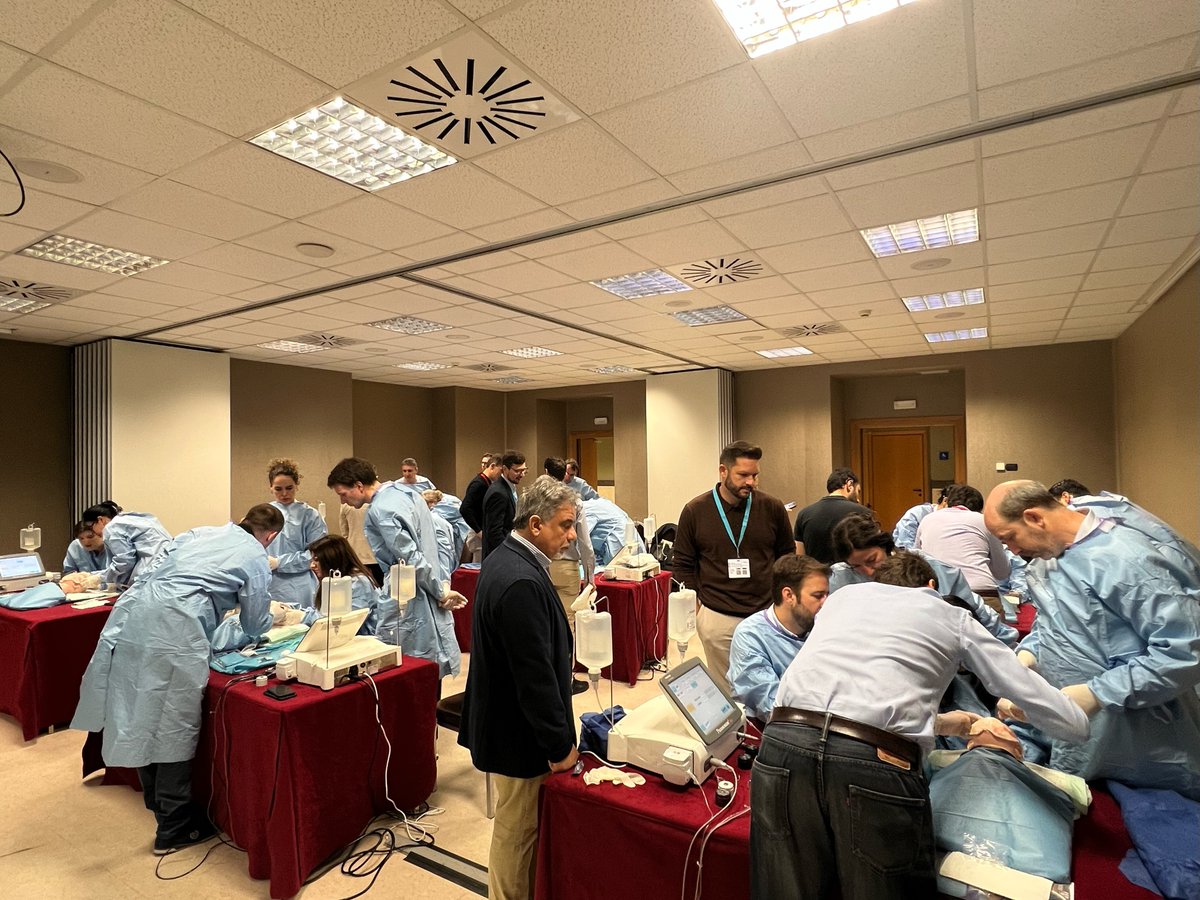 La semana pasada estuvimos en el 28th Biennial Congress of the European Society for Pediatric Neurosurgery #ESPN en #Roma, participando en el "Curso Práctico Pre Congreso sobre el uso de la tecnología #PIEZOSURGERY®" de <a href="/MectronicSearch/">Mectronic.com</a> 

#Piezocirugía #NeurocirugíaPediátrica