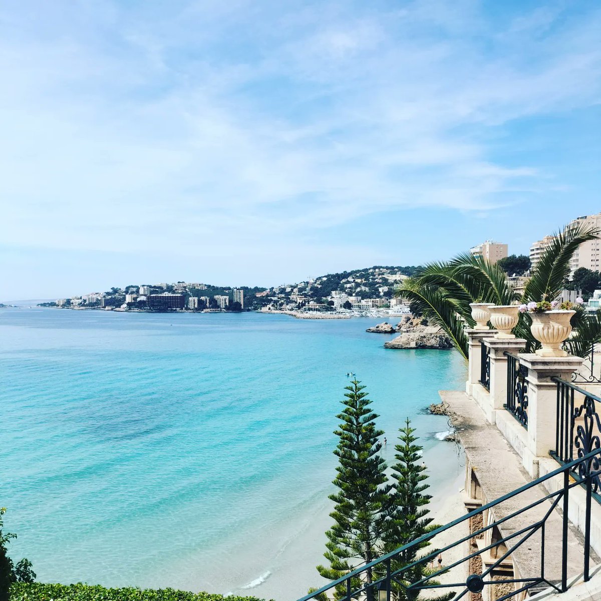newlonsonrisa's tweet photo. On était bien y'a 15 jours avec les 31 degrés 🏝️🌴☀️🏖️ #majorqueenamoureux https://t.co/FZhjG7zUiw
