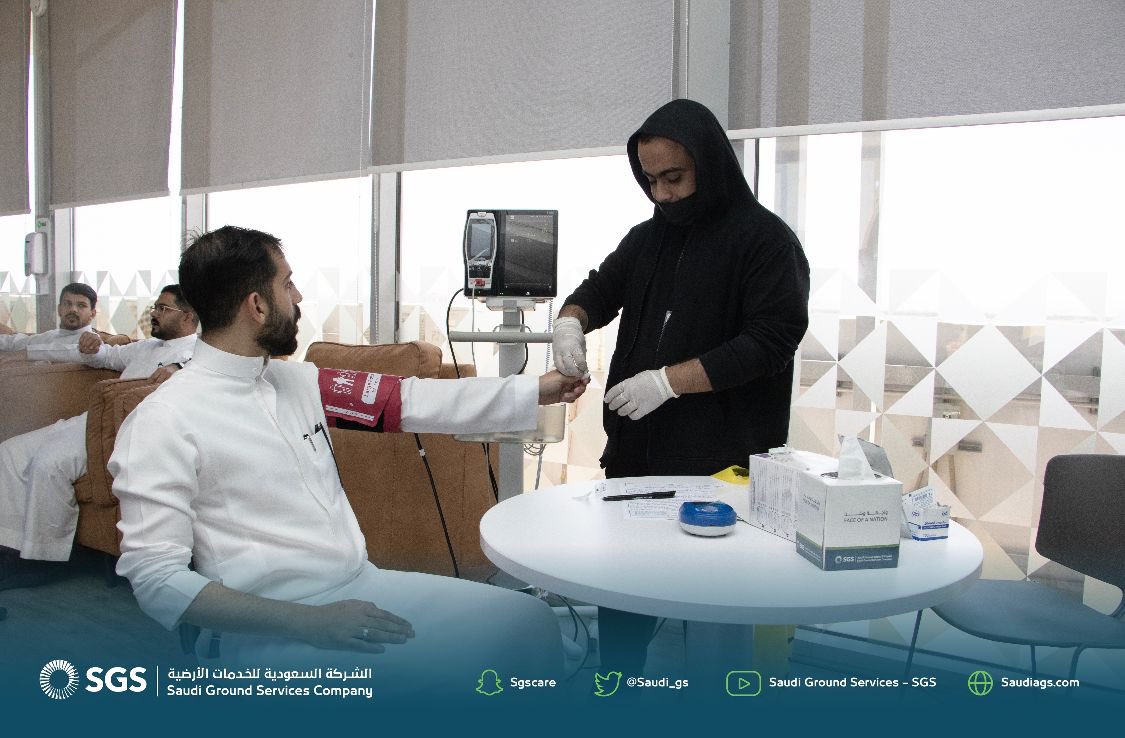 Saudi_GS's tweet photo. في إطار المسؤولية الاجتماعية نظمت #الشركة_السعودية_للخدمات_الأرضية وبالتعاون مع مجمع الملك عبدالله الطبي بجدة حملة للتبرع بالدم لموظفي وموظفات الشركة 

#واجهة_وطن ✈️ https://t.co/J5No0n13an