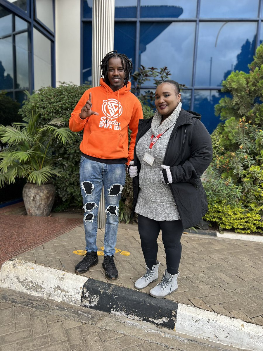 It’s Lovers Rock Wednesday On #VybeAYard On <a href="/VybezRadioKE/">Vybez Radio</a> <a href="/Browngalnessa/">browngal a gal nessa</a> <a href="/SpapaDeh/">SPAPA DEH</a> Tune Inn!!!