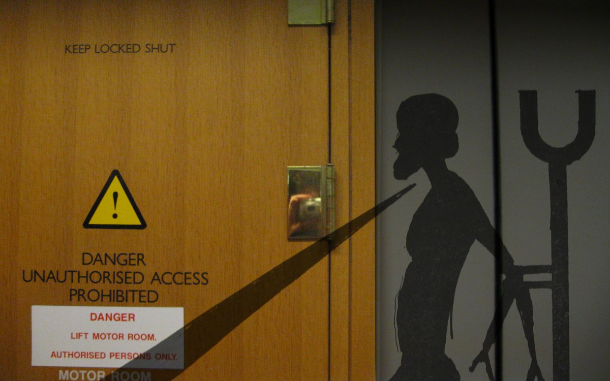 ResonanceEXTRA's tweet image. Episode 1 of @postelectronics' 'Asphyxia: The "Idiote", the Library Wifi and the Suppressed Safe' starts tonight at 6pm BST.

Commissioned in 2022 by @RadioArtZone, this damaged would-be radio documentary explores the Narnia of restricted access material and gatekept employment.