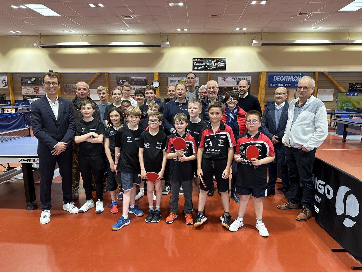 erb_gilles's tweet photo. Visite des clubs 🏓 de ttc Parigné L’évêque et @LeMansSartheTT 🏓 pour échanger autour du développement des clubs en présence des représentants de #LeMans et du @sarthefr

➡️ pour une fédération 🏓🇫🇷 proche des clubs

@ffttofficiel @paysdelaloire @HolladeRetour @SLeFoll https://t.co/KcMu9G6cFH