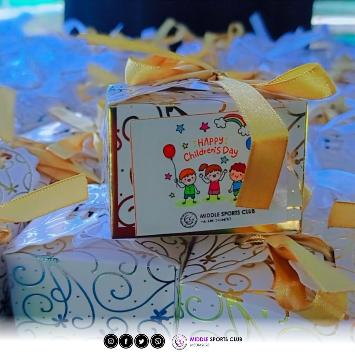 middlesc_dhidho's tweet photo. ކުޑަކުދިންގެ ދުވަސް 2023 
| ޤައުމީ ކުޑަކުދިންގެ ދުވަހުގެ ތަހުނިޔާ އެންމެހާ ކުޑަކުދިންނަށް އަރިސްކުރަން |
📸 ކުޑަކުދީންގެ ދުވަހުގެ މުނާސަބަތުގައި އާޒީ މުހައްމަދު ޕުރީ ސްކޫލުގެ ދަރިވަރުންނަށް ހަދިޔާ ބެހުމުގެ ތެރެއިން. https://t.co/JK1Qzs1EkD