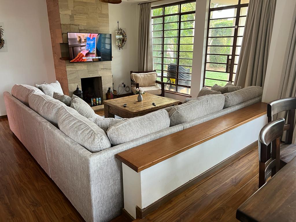 Ashleyfurn_KE's tweet image. One jovial customer came in with a classic farmhouse set up in mind, she saw the Rawcliffe sectional sofa, and the rest is history. 
Ashley Furniture Homestore Kenya is Owned and Operated by @fairdealfurniture
#sofasets #mayoffers #inflationbusters #newarrivals  #sectionalsofas