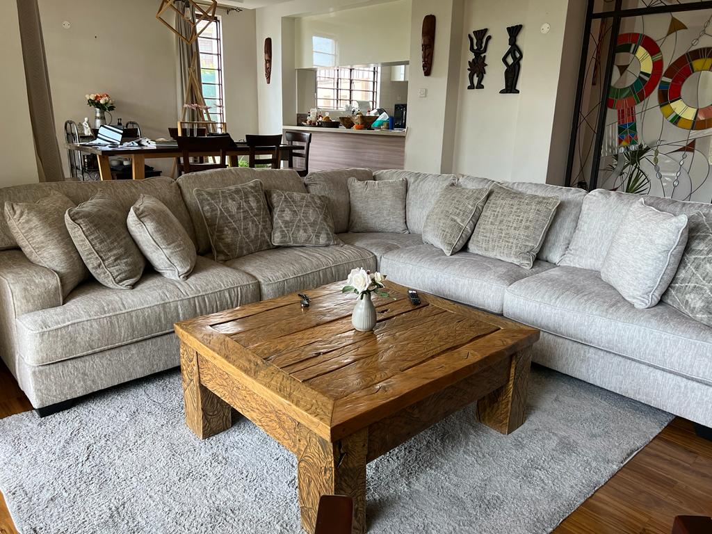 Ashleyfurn_KE's tweet image. One jovial customer came in with a classic farmhouse set up in mind, she saw the Rawcliffe sectional sofa, and the rest is history. 
Ashley Furniture Homestore Kenya is Owned and Operated by @fairdealfurniture
#sofasets #mayoffers #inflationbusters #newarrivals  #sectionalsofas