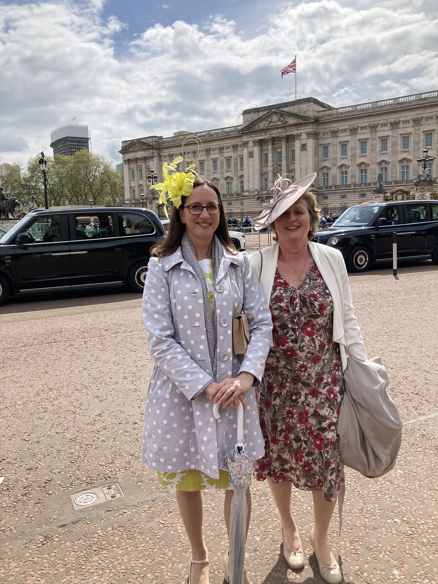 HandsofHopeUK's tweet image. As recipients of The Queen's Award for Voluntary Service, two of our amazing Volunteers, Suzy and Eileen, had the honour of attending The King's Coronation Garden Party, held at Buckingham Palace.   #kavs #volunteer #community #grateful
