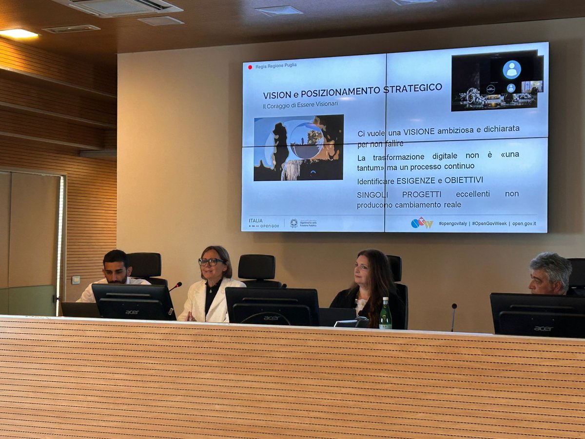 RegionePuglia's tweet photo. #Opengovweek #MariaConte: "Ogni Ente ha l'obbligo di accountability delle proprie attività: visioni e obiettivi devono essere misurabili, percepibili.
La trasformazione digitale è frutto di una strategia chiara con innovazione, competenze e interventi".
➡️https://t.co/FGej6o5Wzb https://t.co/vpMhqfu2a9