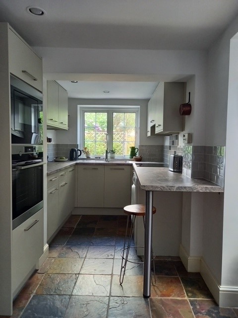 From another happy client!
Hi Ian
Attached photo of our kitchen and a few words...
It was a pleasure to work with Ian and his team, all very professional and friendly! They made everything possible to meet our expectations.
Highly recommended!
Best wishes
Cécile