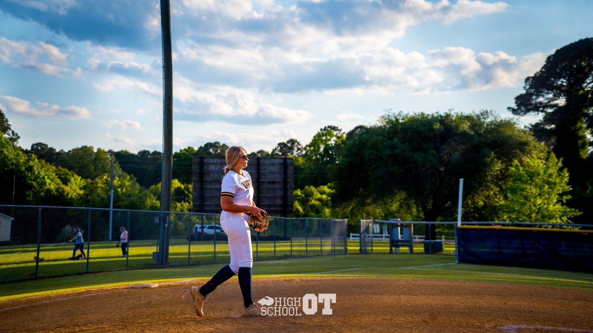 HighSchoolOT's tweet photo. Eastern Wayne picked up a first round victory last night thanks to Mallory Reed's second consecutive no-hitter, a feat that is becoming all too familiar for the state's strikeout queen.

Did we mention that she is a freshman?

𝙃𝙎𝙊𝙏 𝙄𝙉𝙎𝙄𝘿𝙀𝙍: https://t.co/gbf5VsQpc0 https://t.co/BphUCYIeBg