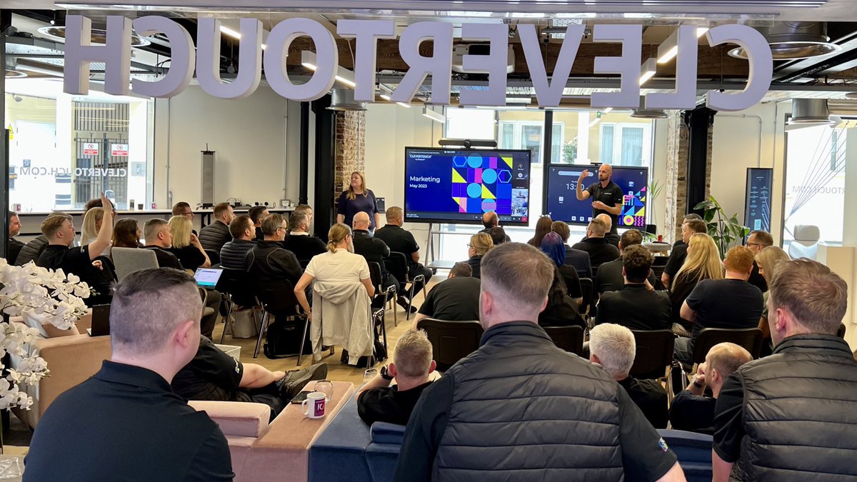 EMEA sales meeting in our London showroom.

$boxl #boxlight #clevertouch