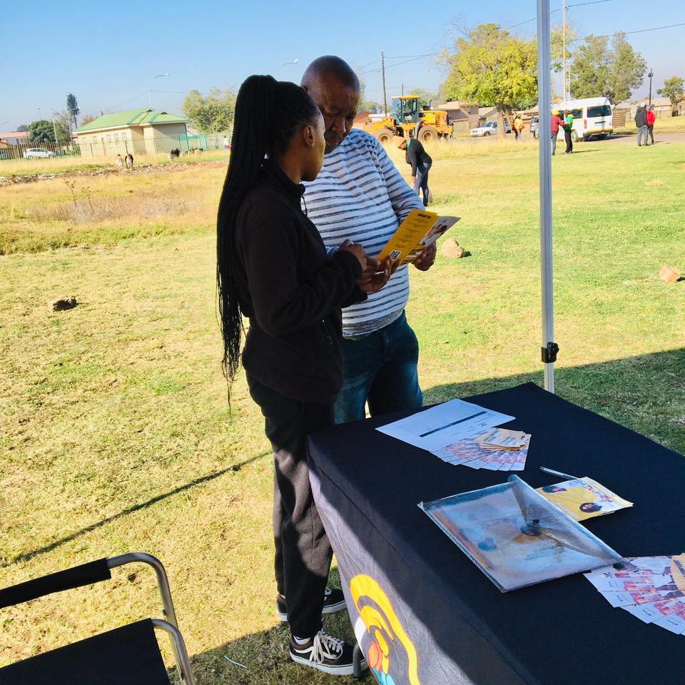 jhbombudsman's tweet photo. A few residents from the Morafe Hostel in Mapetla East @Coj_RegionD seeking recourse to longstanding @CityofJoburgZA service-delivery-related complaints. Our #jhbombudman ambassadors are available today until 13h00. Wozani, nizo khuluma nathi #residentsrightsmatter ^I https://t.co/MbZHx2gX97