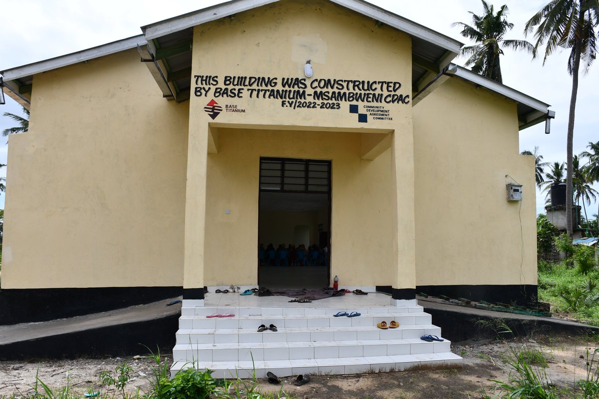 BaseTitanium's tweet image. #Miningfordevelopment; Base Titanium through the Msambweni CDA Committee has constructed a 500-capacity social hall at Bodo-Ganje in Ramisi Ward.
The hall will be a resourceful venue for residents’ to conduct their community meetings including cultural events.
#Msambweni #CDAC
