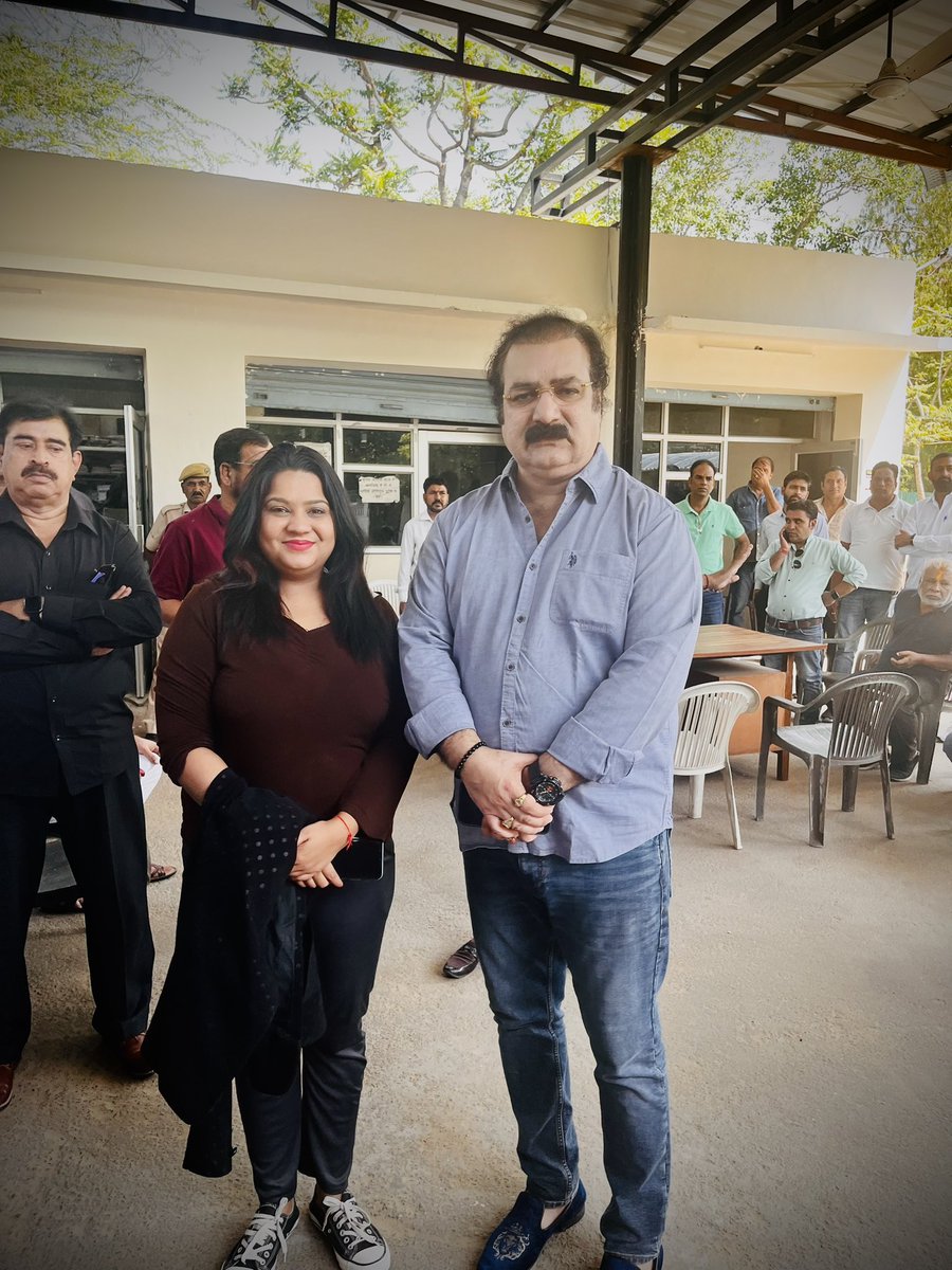 आज राजस्थान सरकार के कैबिनेट मिनिस्टर प्रताप सिंह खाचरियवास जी से मुलाक़ात हुई तथा आगामी विधानसभा चुनावों को लेकर चर्चा हुई <a href="/PFLNews1/">PFL News</a>