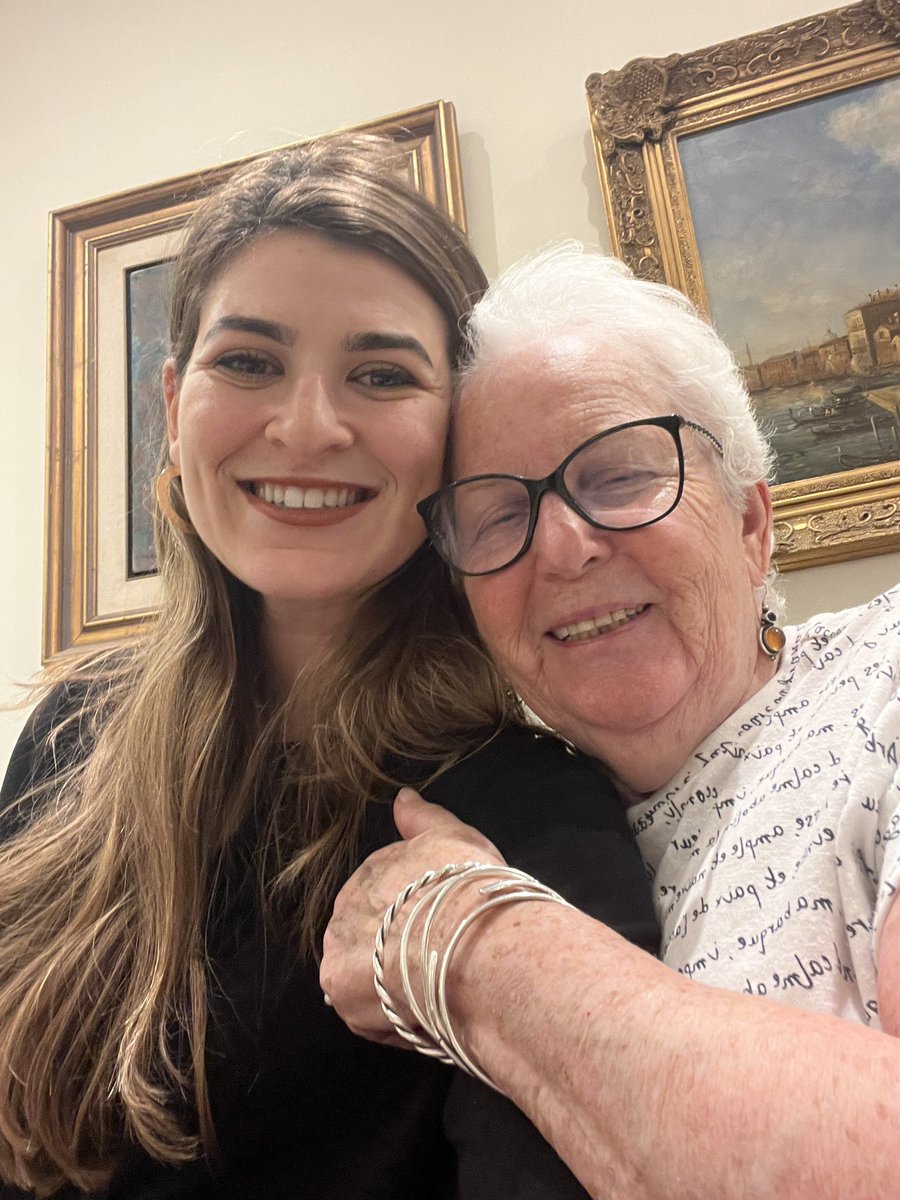 TSchwarzbard's tweet image. Twitter I need your help! 

Tomorrow, Hannah, a dear friend &amp;amp; Holocaust survivor is celebrating her 88th birthday.

I want to make her a surprise collage with birthday wishes from all over the world. 

Please share your birthday wishes below and where you are from ❤️