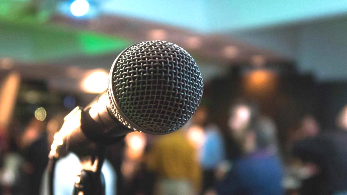 AStepFWD's tweet photo. ARE YOU A SPOKEN WORD ARTIST or performance poet? #Poetic โ the poetry & spoken word arm of #AStepFWD โ is excited to be partnering with @biblesociety to give you the opportunity to perform @BigChurchFest 2023 ๐ฅ๐๐ฅณ
Read more here >> https://t.co/wmY7Lwvbk1 https://t.co/8OlFXqtdT8