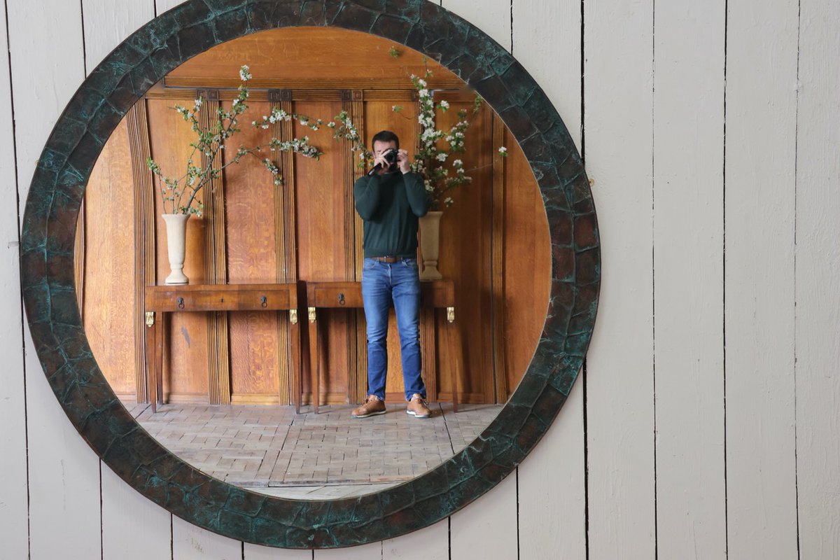 BrownriggUK's tweet photo. Very Large 20th Century Round Copper Mirror
https://t.co/oDGpcHq9c1
#coppermirror #antiquemirror #roundmirror #decorativeantiques #homedecor #design https://t.co/TRlgXWKlMr