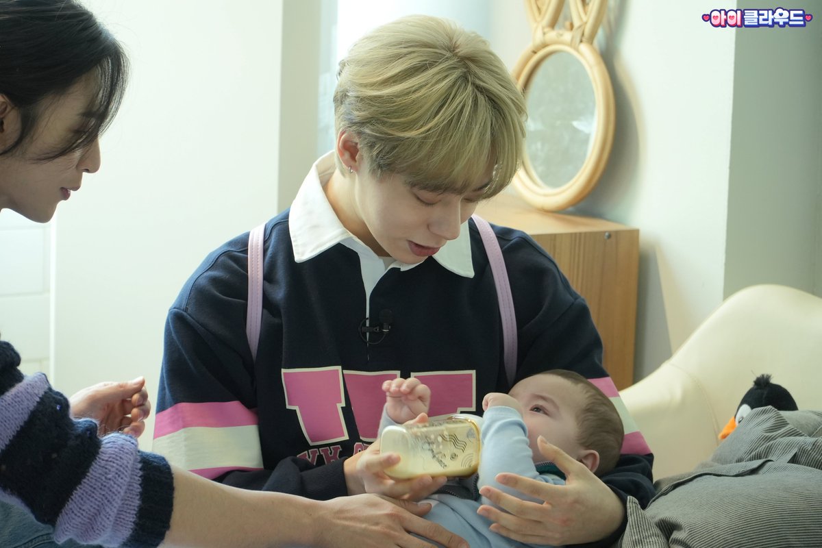 [아이📸포토] 원어스 “슈돌 아이클라우드에 딱 맞는 유아교육과 아이돌 왔어요~”